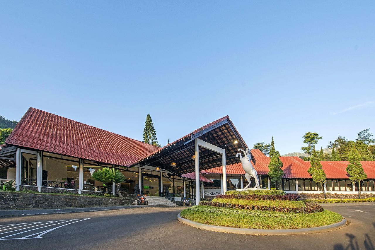 Grand Whiz Hotel Bromo Exterior foto